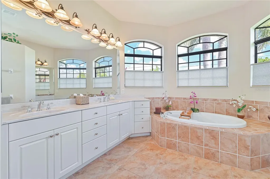 506 SE 24th Street Cape Coral FL 33990