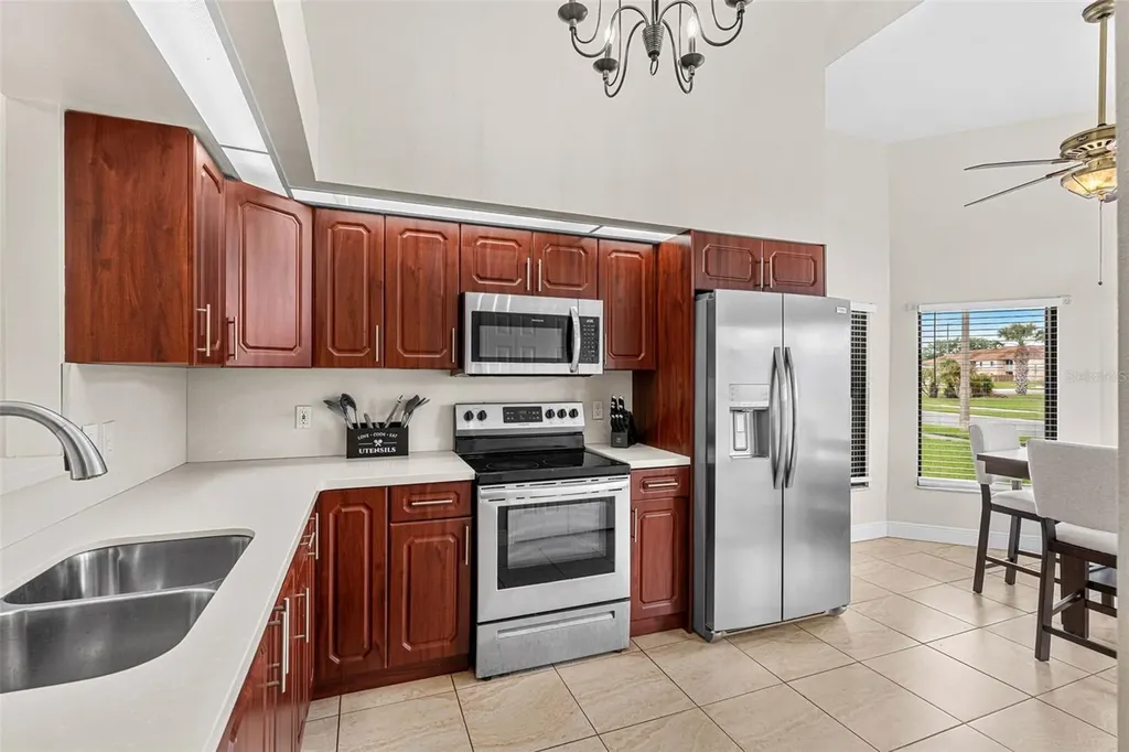 806 Vermont Woods Lane Orlando FL 32824
