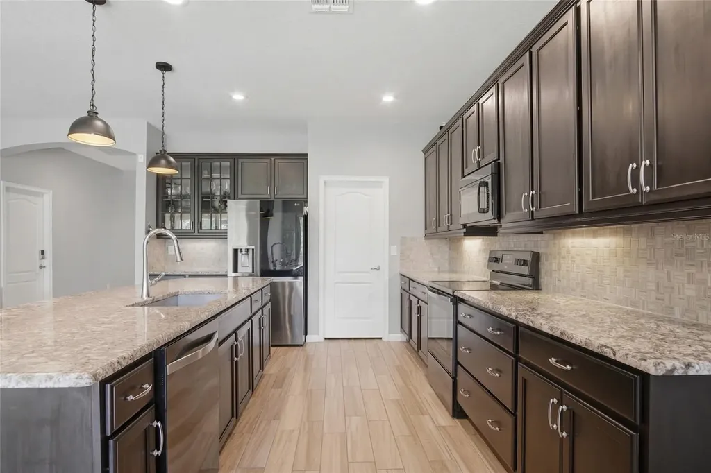 6818 Goldflower Avenue Harmony FL 34773