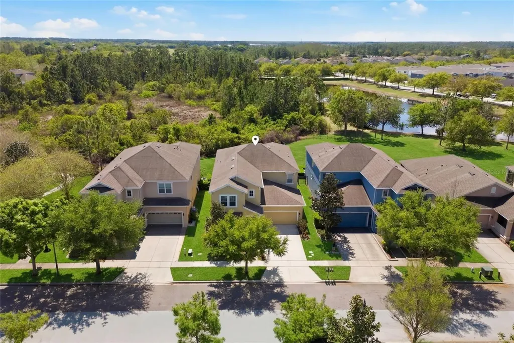 6818 Goldflower Avenue Harmony FL 34773