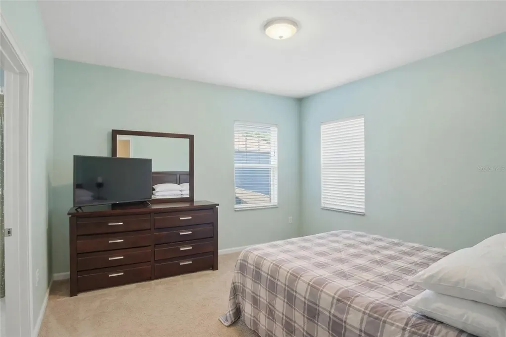 6818 Goldflower Avenue Harmony FL 34773