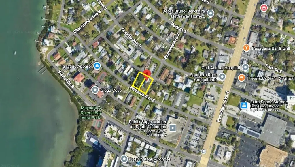 7001 & 7011 Hibiscus Avenue S South Pasadena FL 33707