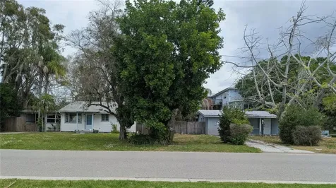 7001 & 7011 Hibiscus Avenue S South Pasadena FL 33707