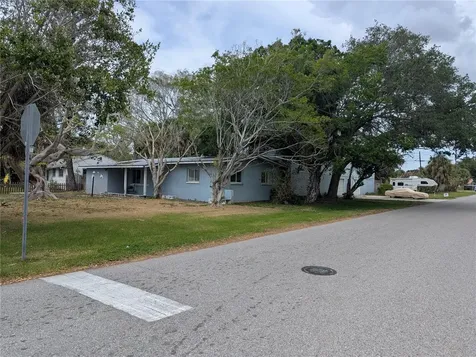7001 & 7011 Hibiscus Avenue S South Pasadena FL 33707