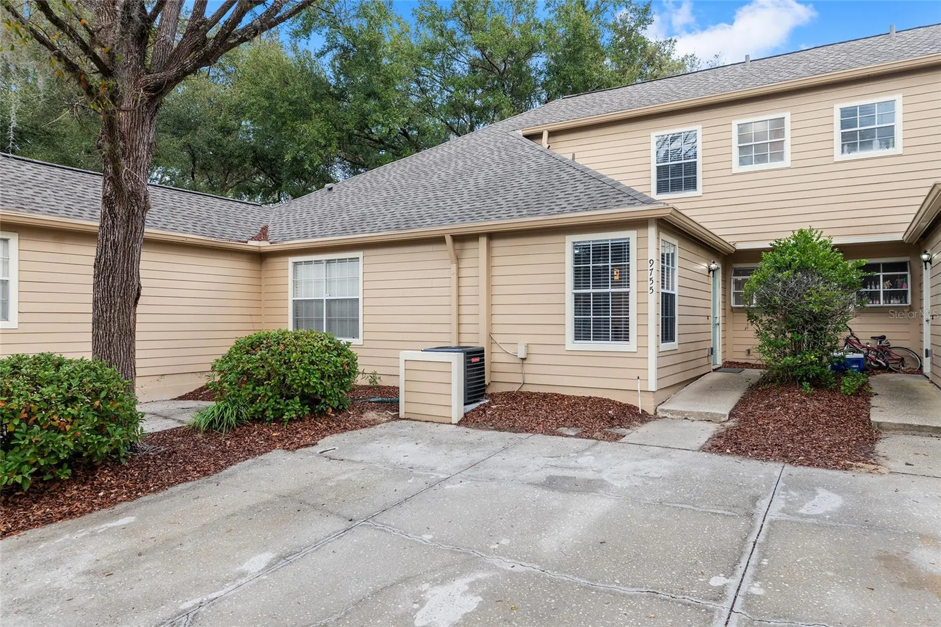 9755 SW 52nd Road Gainesville FL 32608