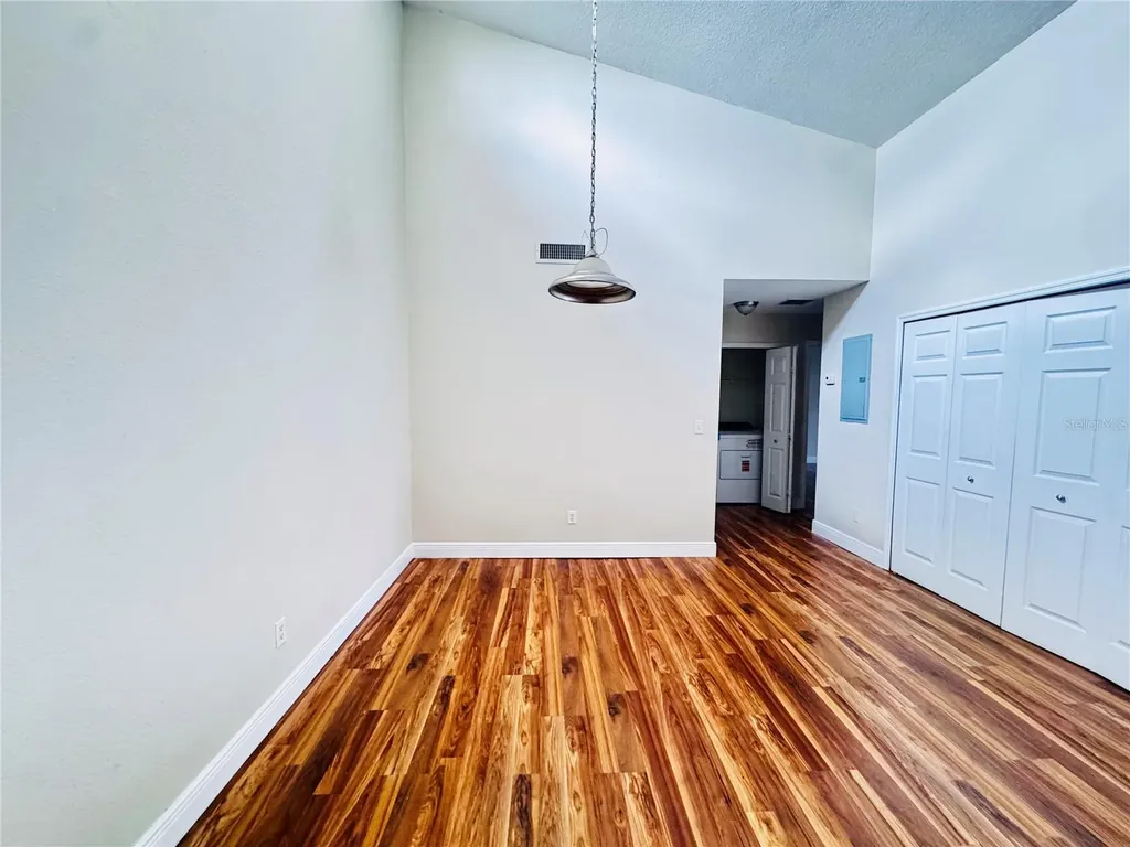155 Pearl Lake Causeway Altamonte Springs FL 32714