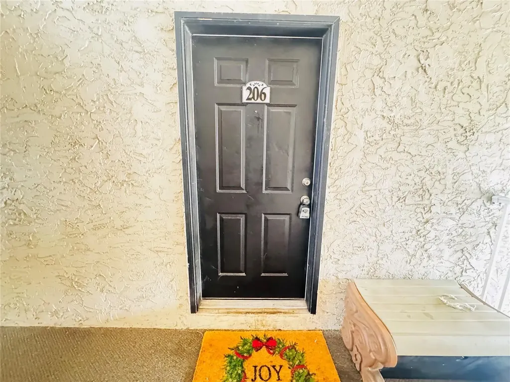 155 Pearl Lake Causeway Altamonte Springs FL 32714
