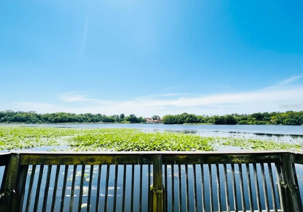 155 Pearl Lake Causeway Altamonte Springs FL 32714