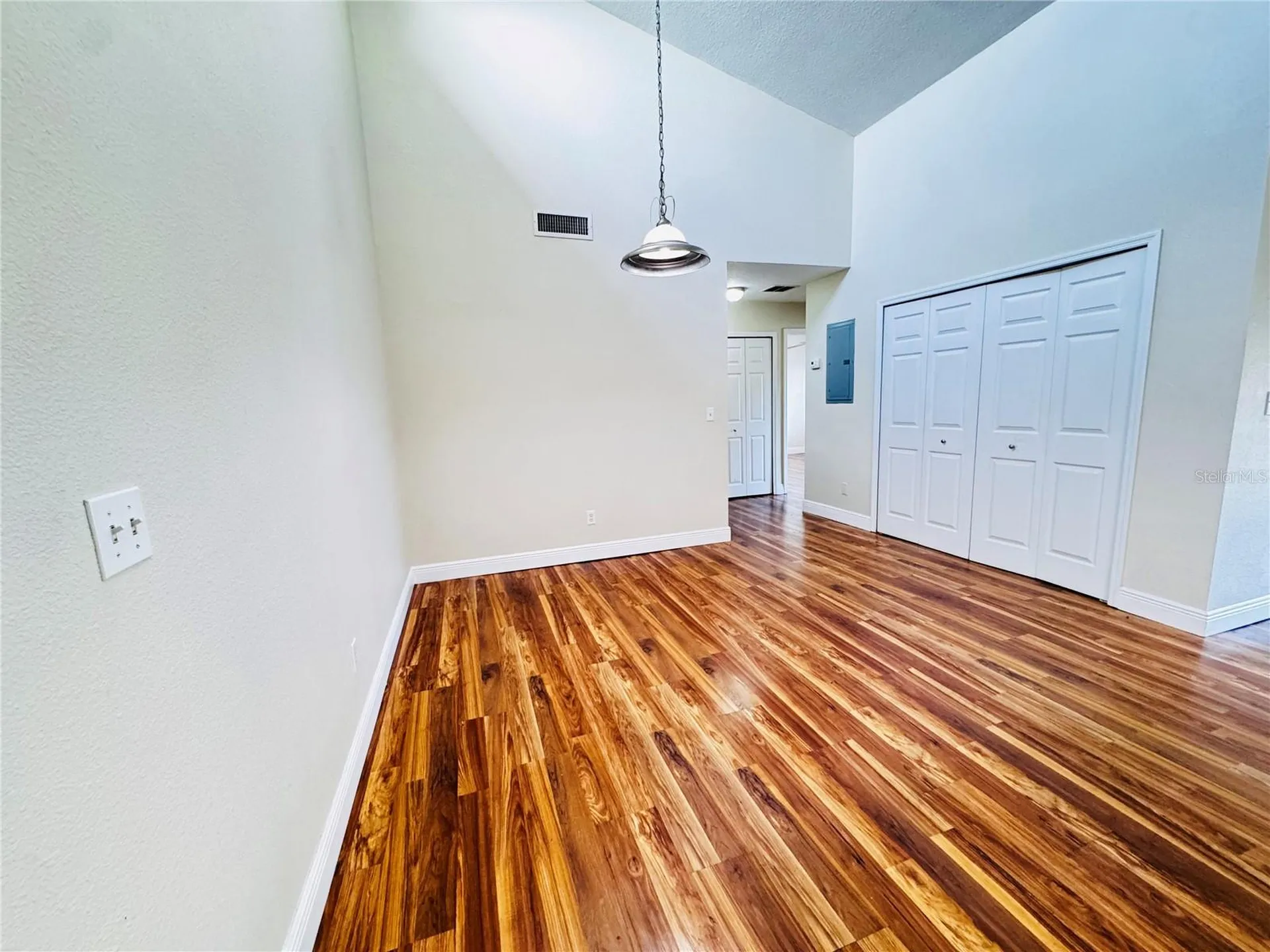 155 Pearl Lake Causeway Altamonte Springs FL 32714