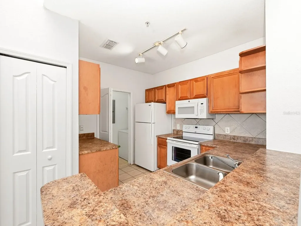 6169 Metrowest Boulevard Orlando FL 32835