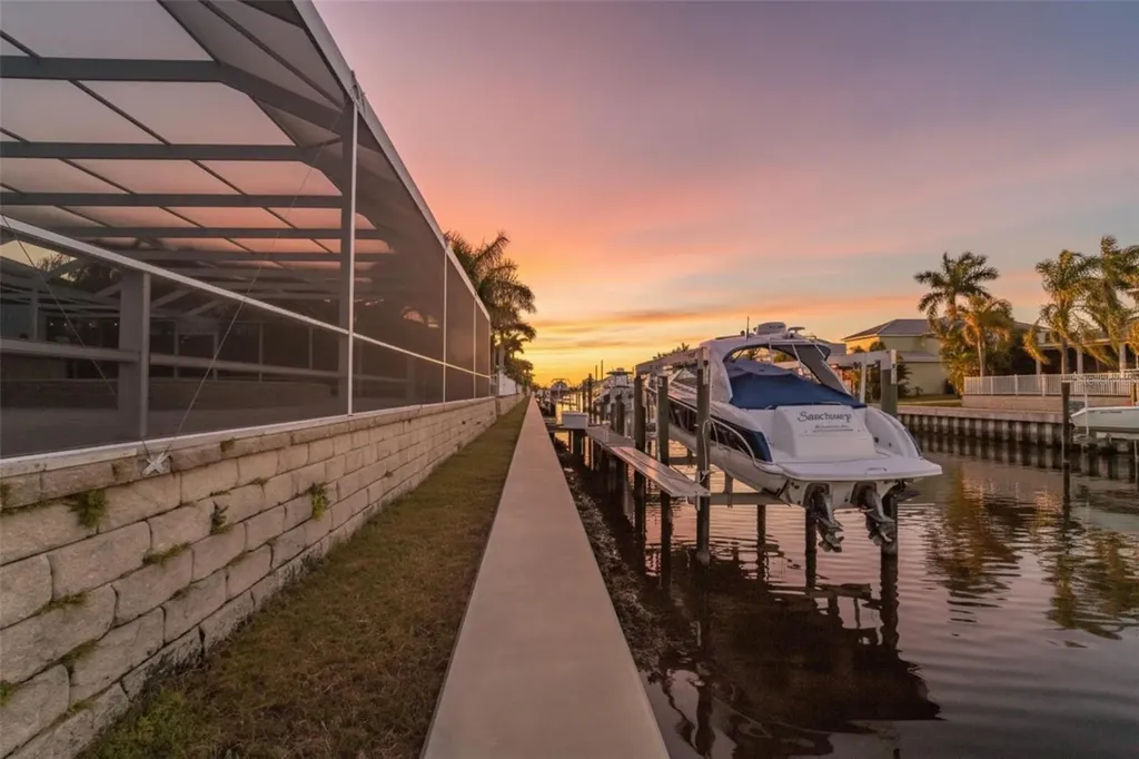 613 Balibay Road Apollo Beach FL 33572