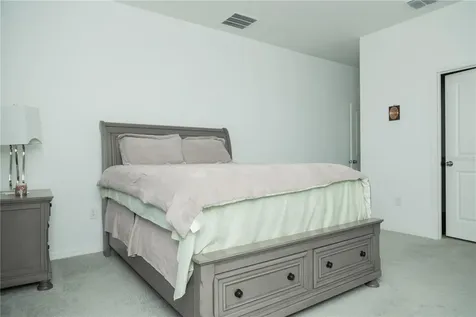 661 Crown Rose Drive Eagle Lake FL 33839