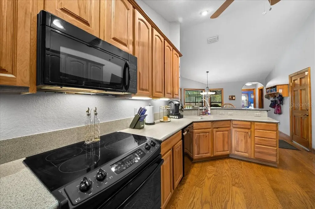 13456 W Highway 318 Williston FL 32696