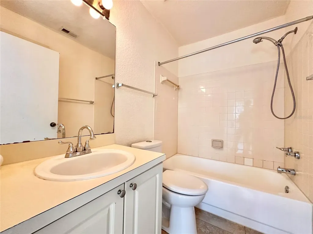 2550 N Alafaya Trail Orlando FL 32826