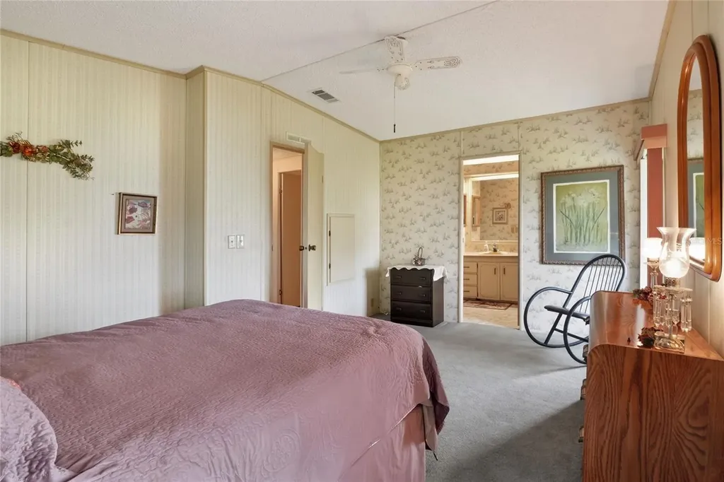 6473 Peppertree Path NE Winter Haven FL 33881