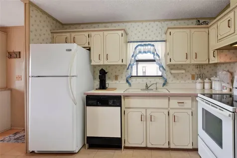 6473 Peppertree Path NE Winter Haven FL 33881