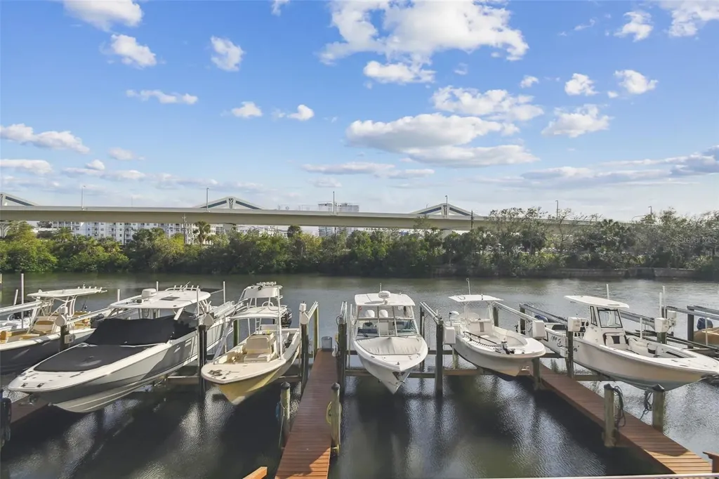 5000 Culbreath Key Way Tampa FL 33611