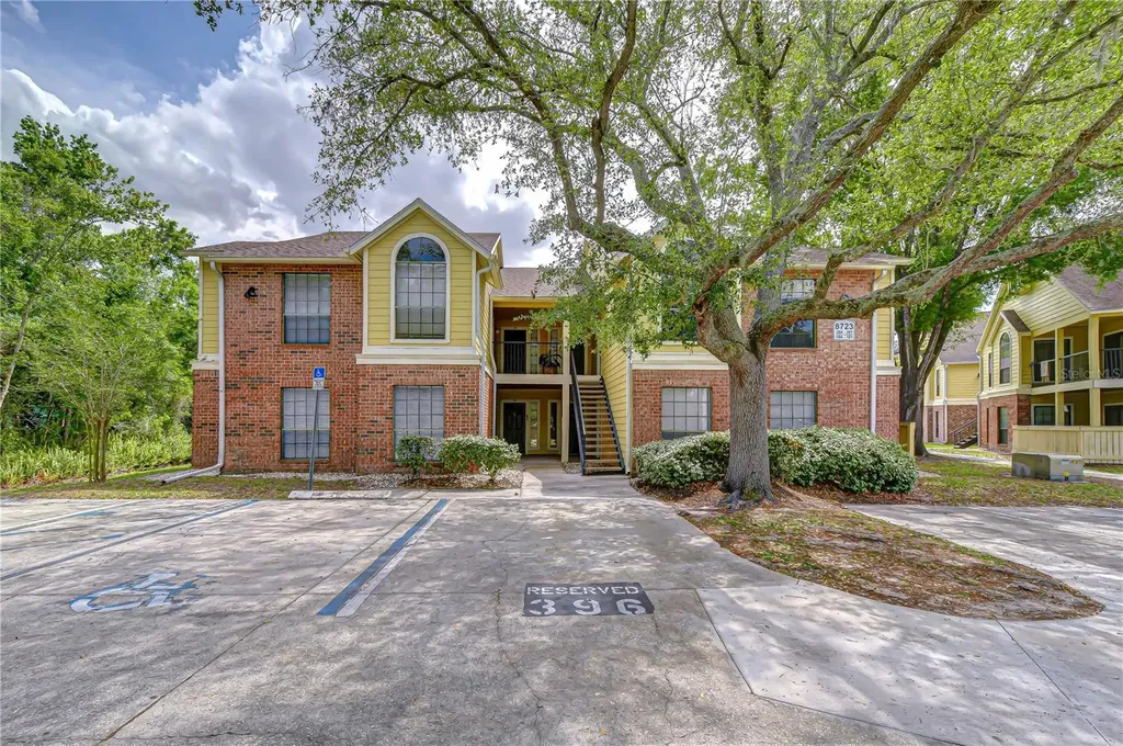 8723 Fancy Finch Drive Tampa FL 33614