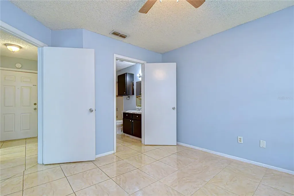 8723 Fancy Finch Drive Tampa FL 33614