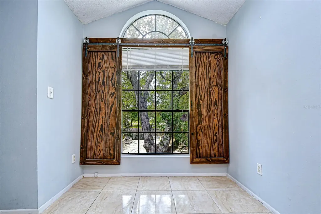 8723 Fancy Finch Drive Tampa FL 33614