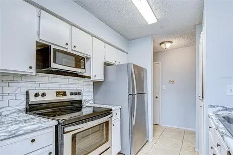 8723 Fancy Finch Drive Tampa FL 33614