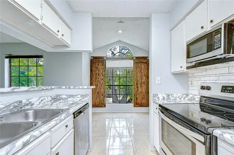 8723 Fancy Finch Drive Tampa FL 33614