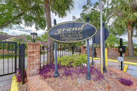 8723 Fancy Finch Drive Tampa FL 33614