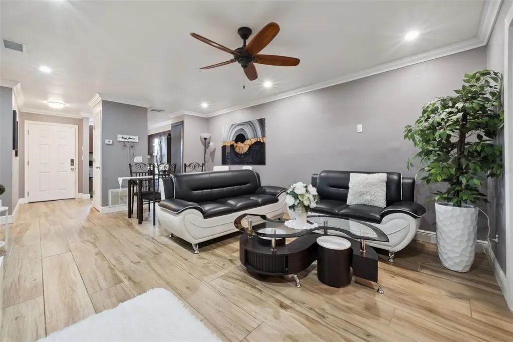 6837 Edgefield Lane Orlando FL 32822