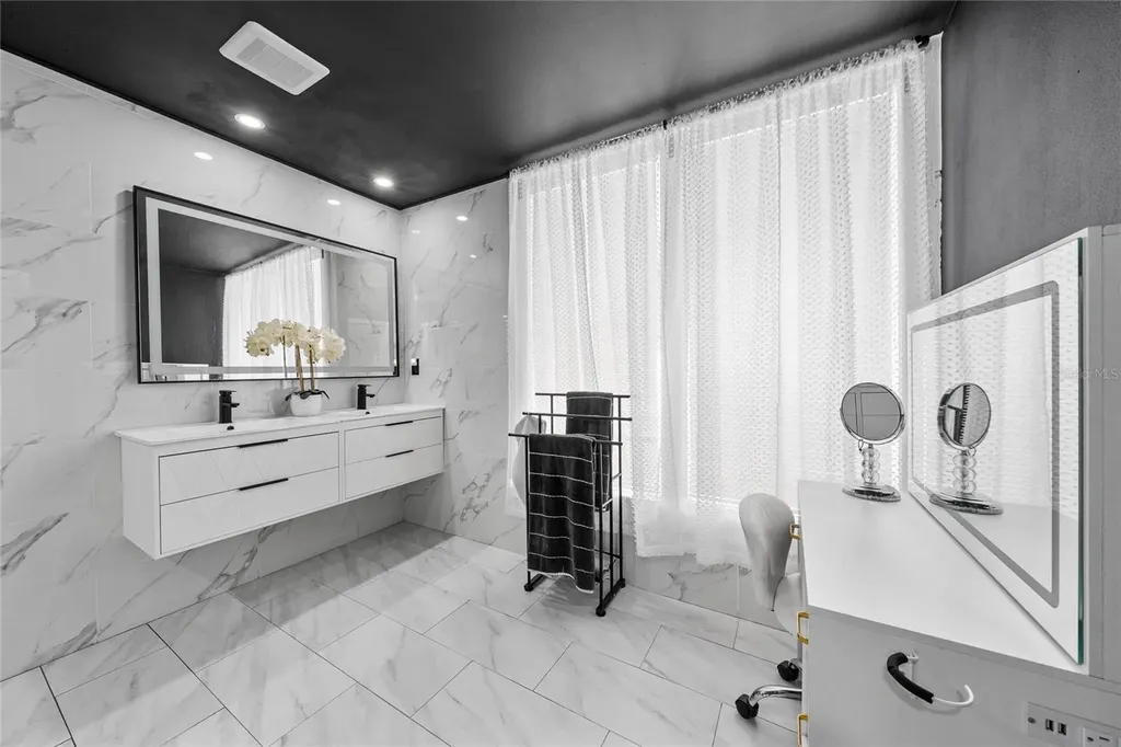 211 S Shadow Bay Drive Orlando FL 32825