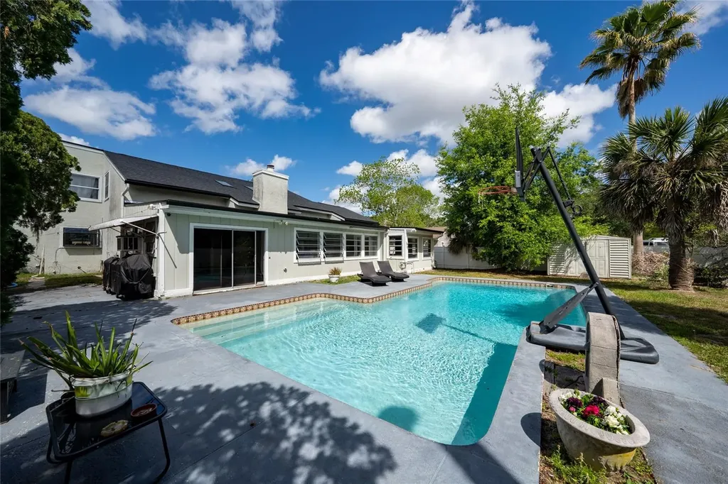 211 S Shadow Bay Drive Orlando FL 32825