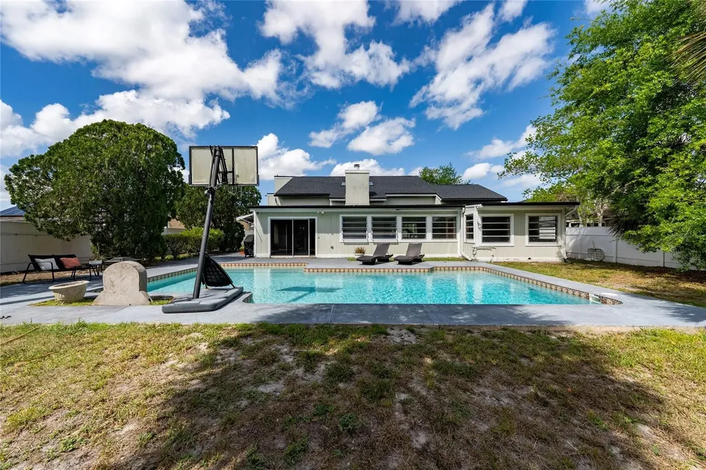 211 S Shadow Bay Drive Orlando FL 32825