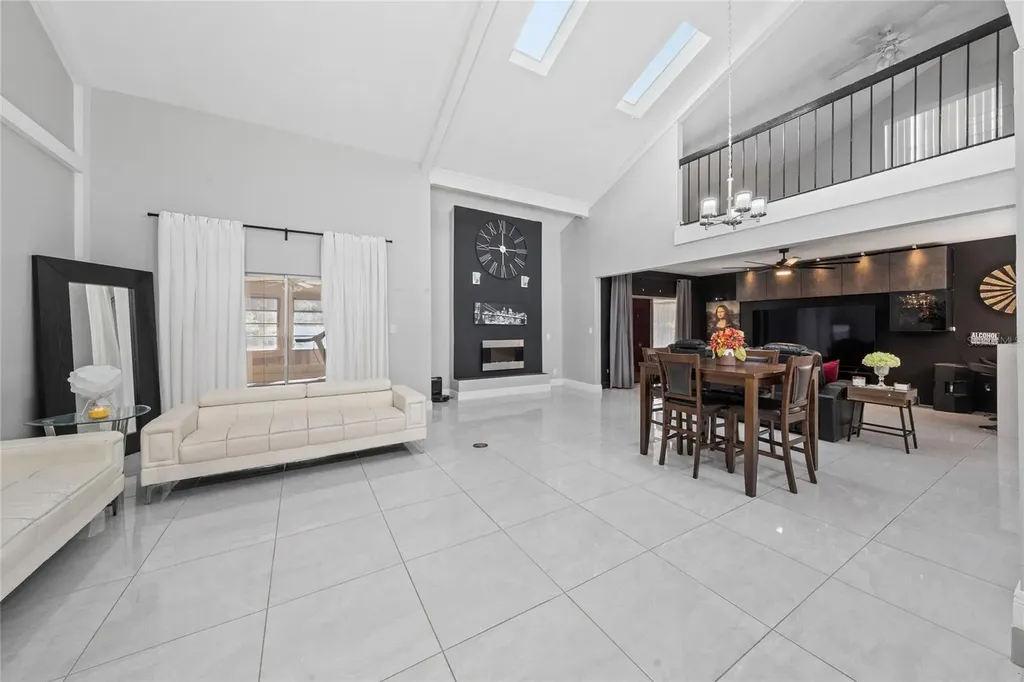 211 S Shadow Bay Drive Orlando FL 32825