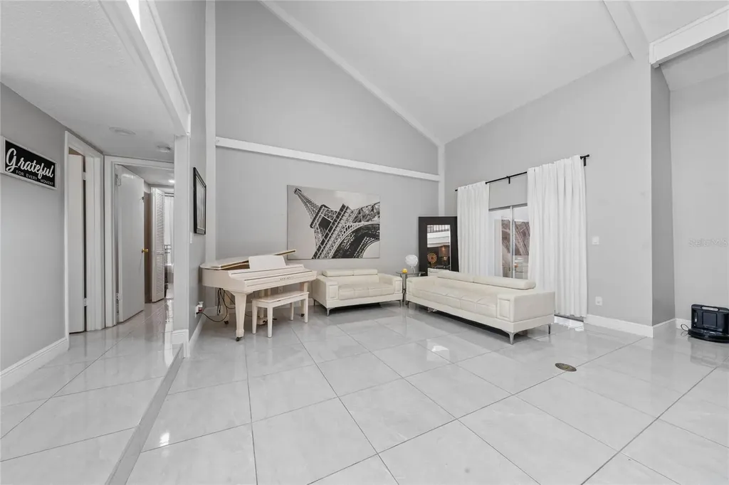 211 S Shadow Bay Drive Orlando FL 32825