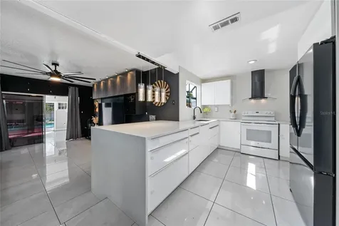 211 S Shadow Bay Drive Orlando FL 32825