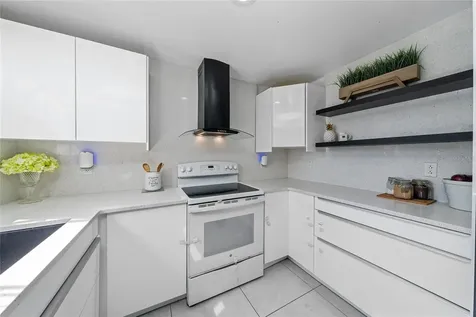 211 S Shadow Bay Drive Orlando FL 32825
