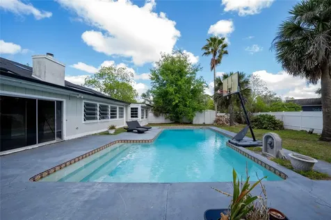 211 S Shadow Bay Drive Orlando FL 32825