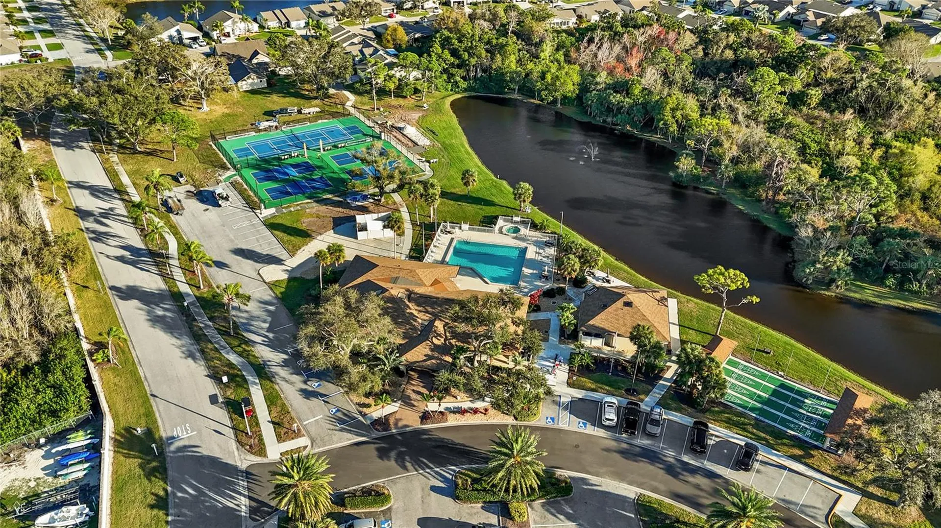 322 Falling Waters Lane Englewood FL 34223