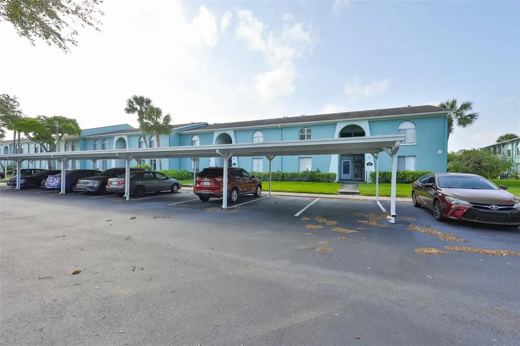 284 115th Avenue N St Petersburg FL 33716