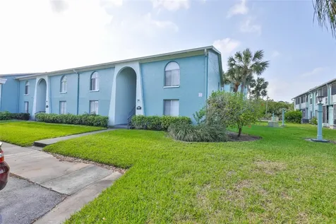 284 115th Avenue N St Petersburg FL 33716