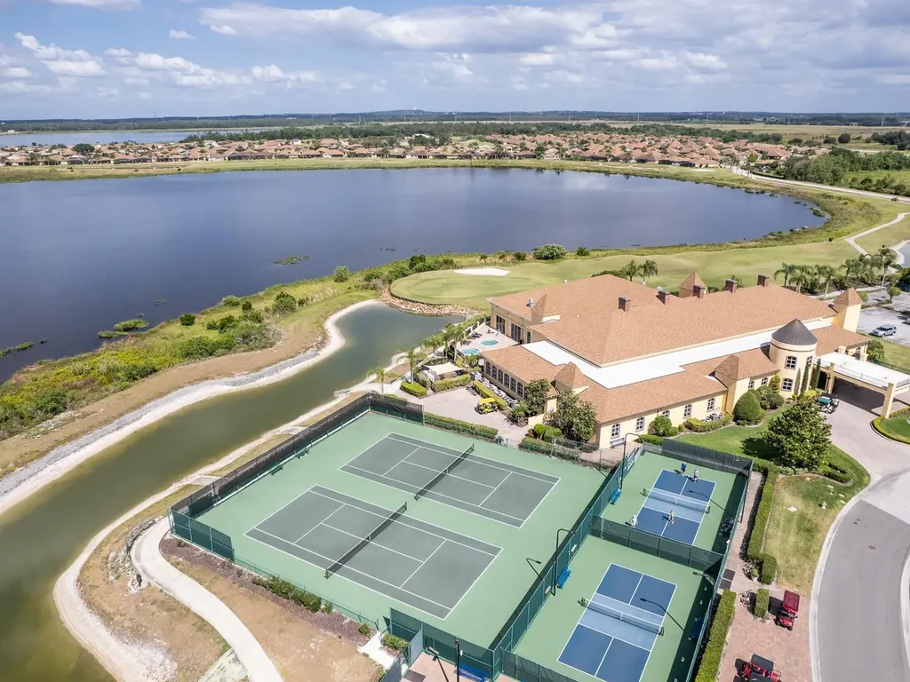 5268 Pebble Beach Boulevard Winter Haven FL 33884