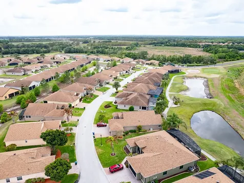 5268 Pebble Beach Boulevard Winter Haven FL 33884
