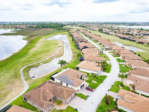 5268 Pebble Beach Boulevard Winter Haven FL 33884
