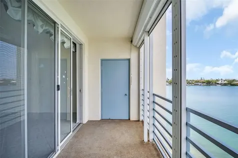 7932 Sailboat Key Boulevard S South Pasadena FL 33707