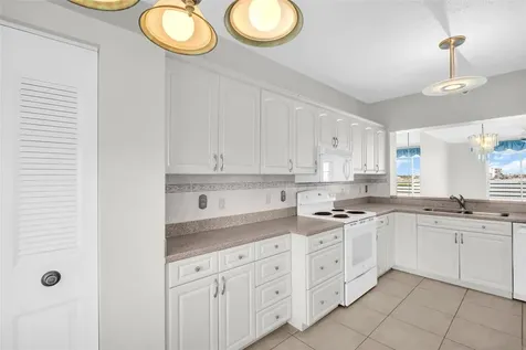 7932 Sailboat Key Boulevard S South Pasadena FL 33707