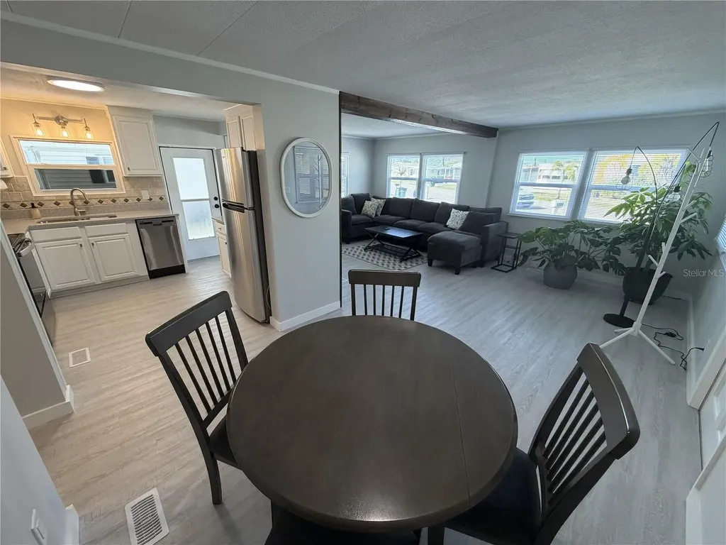 5308 Tri Par Drive Sarasota FL 34234