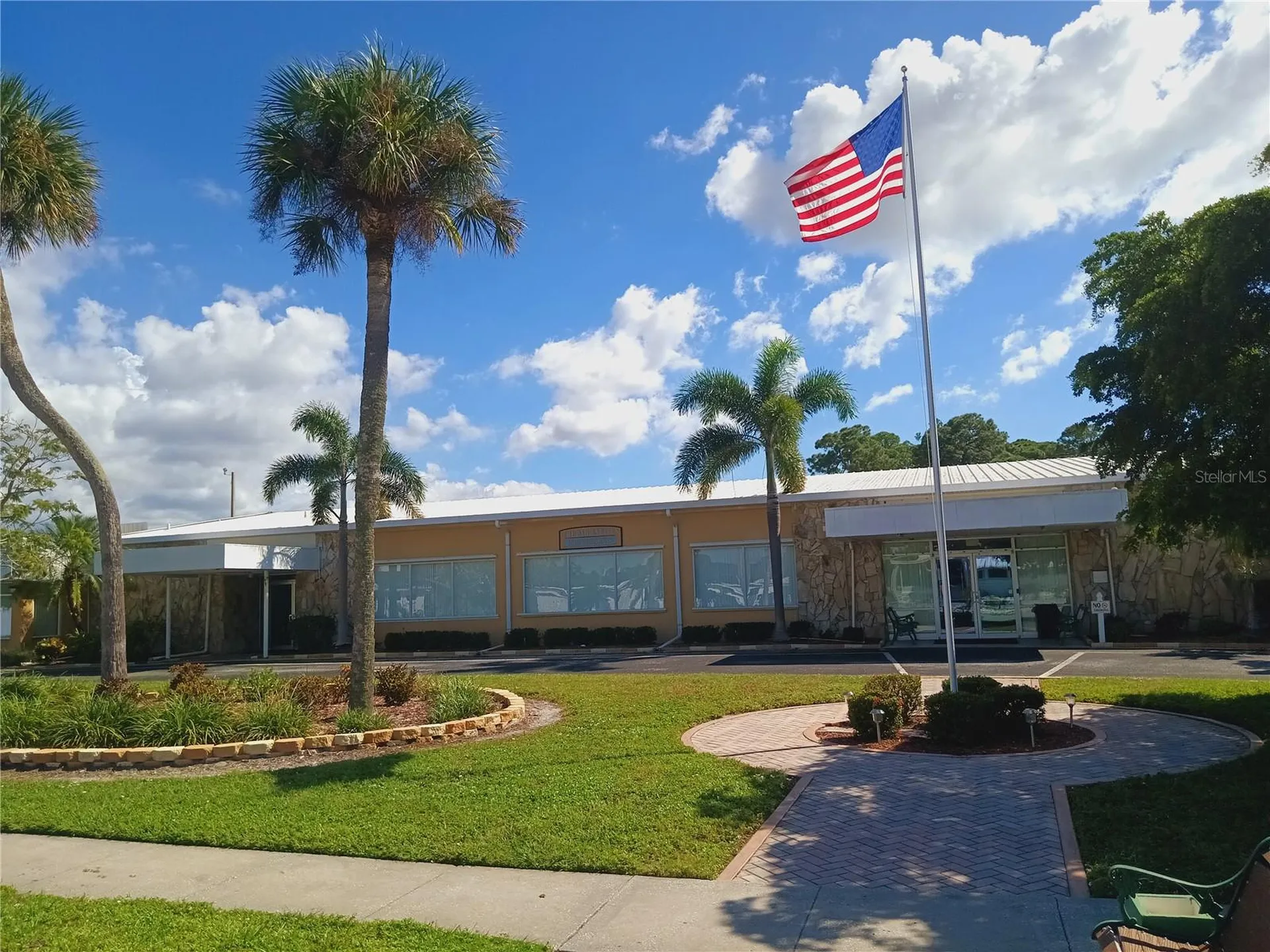 5308 Tri Par Drive Sarasota FL 34234