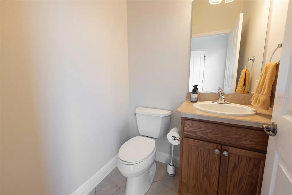 10517 NE 27th Street Oxford FL 34484