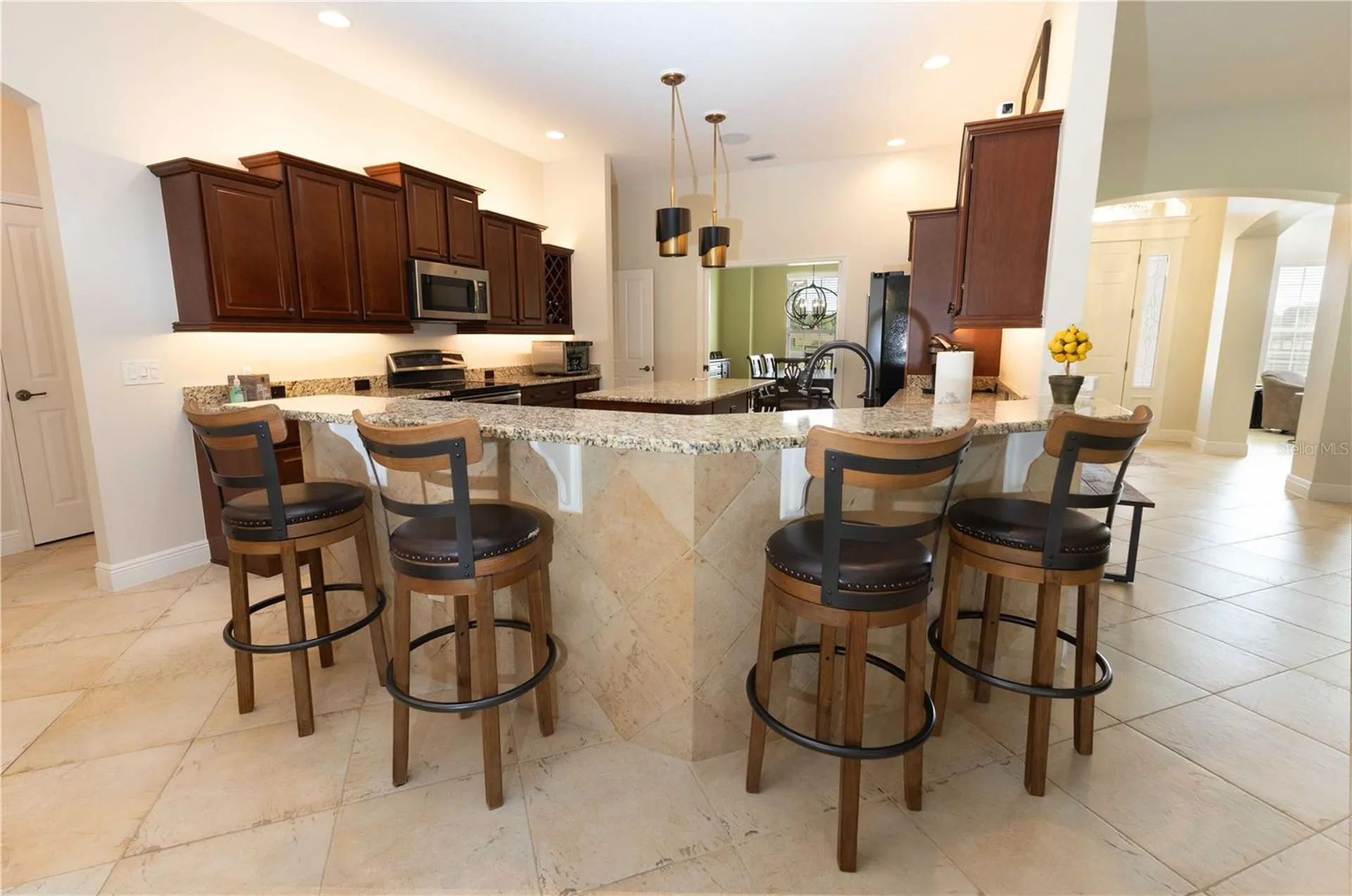 10517 NE 27th Street Oxford FL 34484
