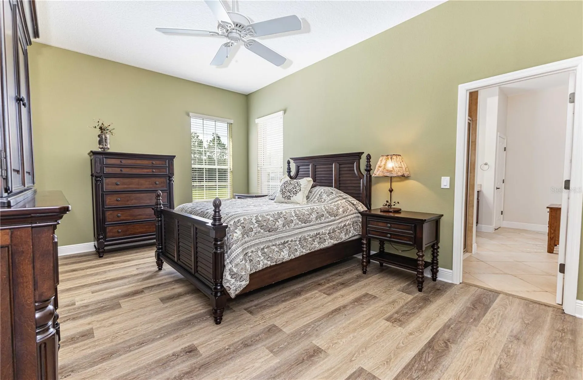10517 NE 27th Street Oxford FL 34484