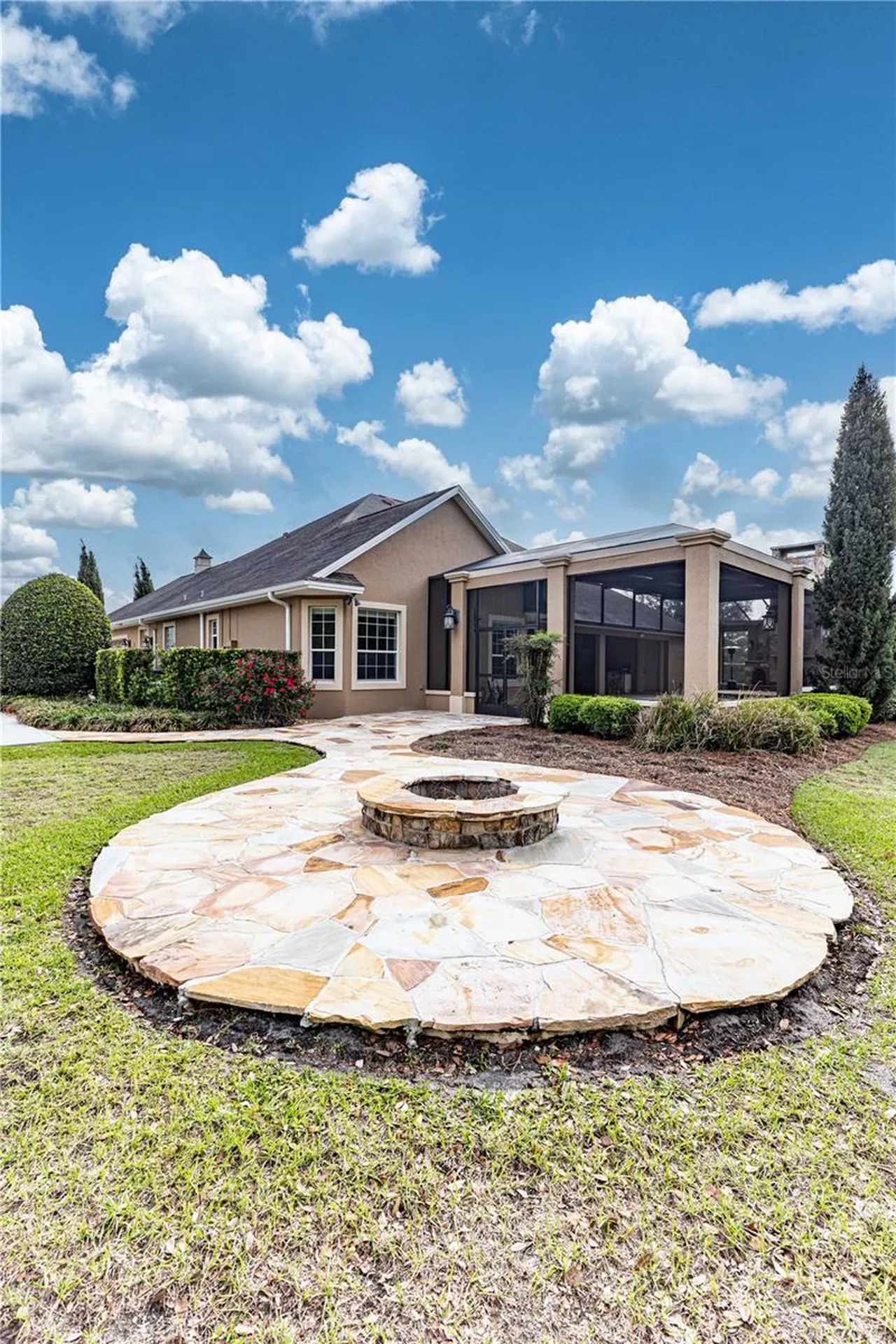 10517 NE 27th Street Oxford FL 34484